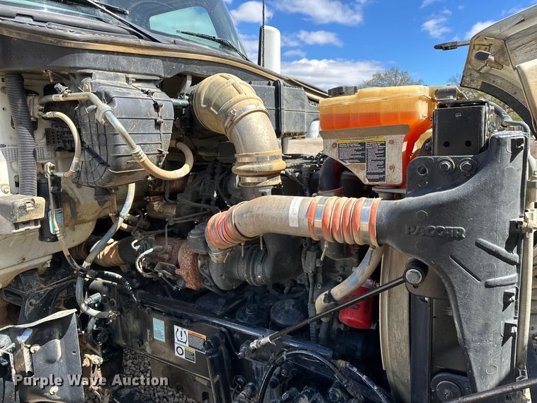 image for item OM9362 2020 Peterbilt  567 dump truck