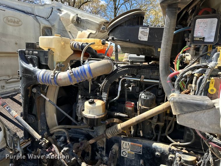 image for item OM9362 2020 Peterbilt  567 dump truck