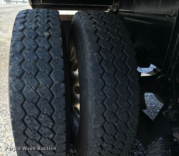 image for item OM9362 2020 Peterbilt  567 dump truck