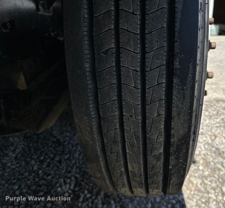 image for item OM9362 2020 Peterbilt  567 dump truck