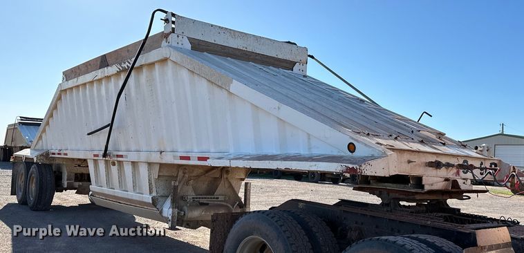 image for item OM9445 2004 CTS bottom dump trailer