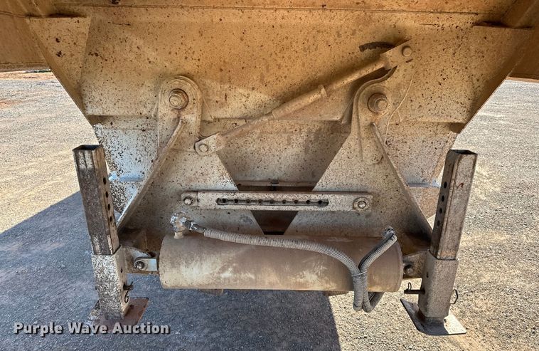 image for item OM9445 2004 CTS bottom dump trailer