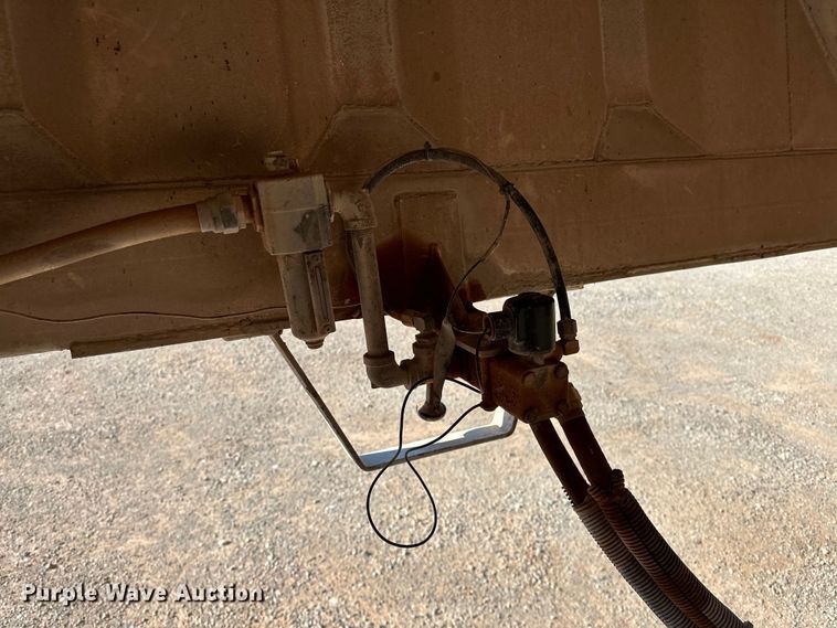 image for item OM9445 2004 CTS bottom dump trailer