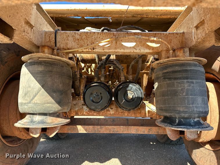 image for item OM9445 2004 CTS bottom dump trailer