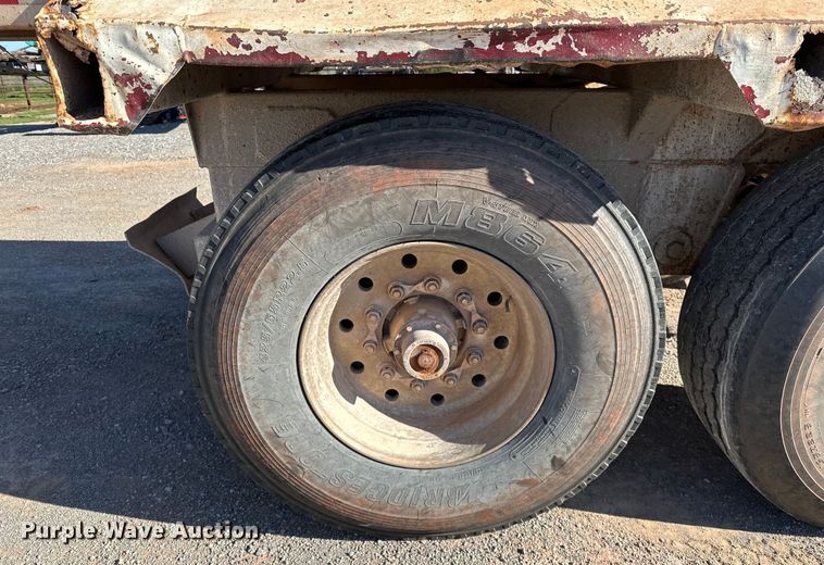 image for item OM9445 2004 CTS bottom dump trailer