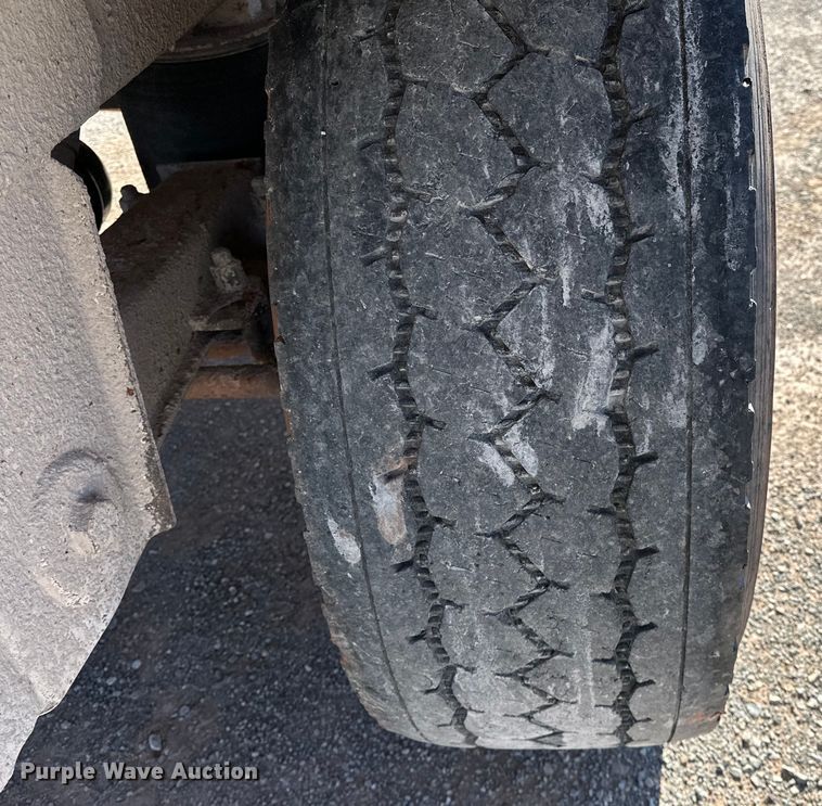 image for item OM9445 2004 CTS bottom dump trailer