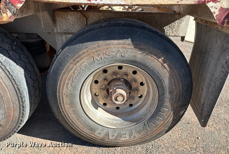 image for item OM9445 2004 CTS bottom dump trailer