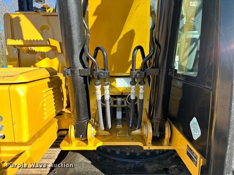 image for item OM9451 2019 Caterpillar  313FL excavator