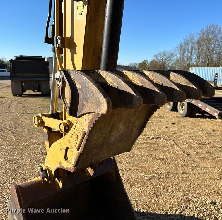 image for item OM9451 2019 Caterpillar  313FL excavator
