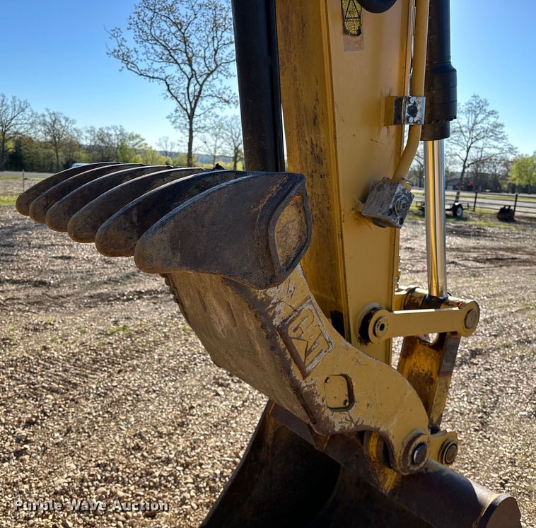 image for item OM9451 2019 Caterpillar  313FL excavator