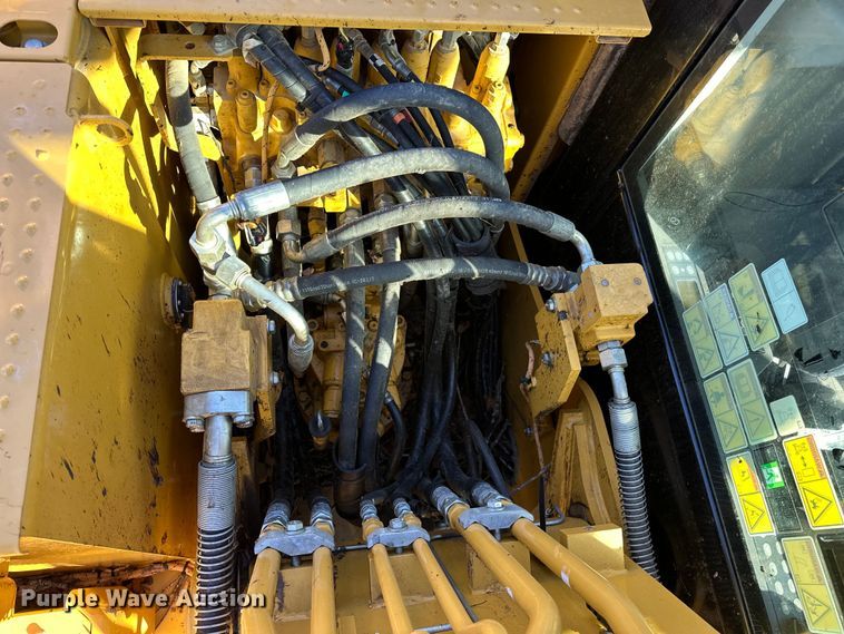 image for item OM9451 2019 Caterpillar  313FL excavator