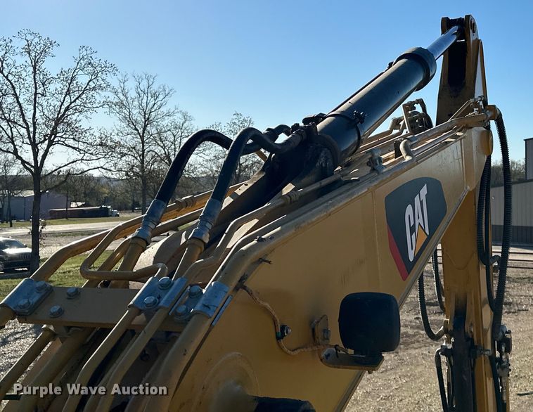 image for item OM9451 2019 Caterpillar  313FL excavator