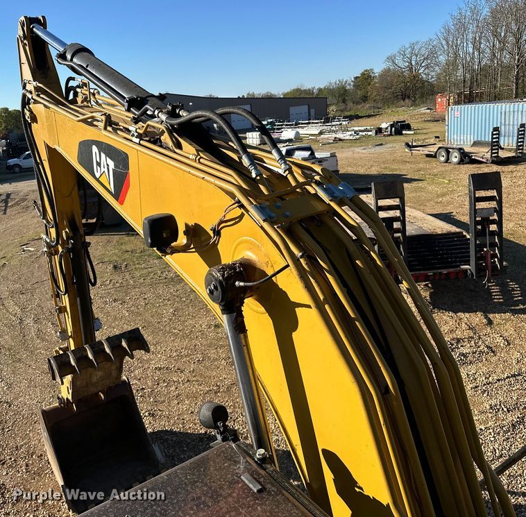 image for item OM9451 2019 Caterpillar  313FL excavator