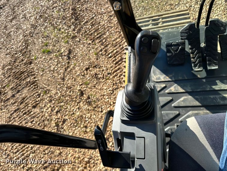 image for item OM9451 2019 Caterpillar  313FL excavator