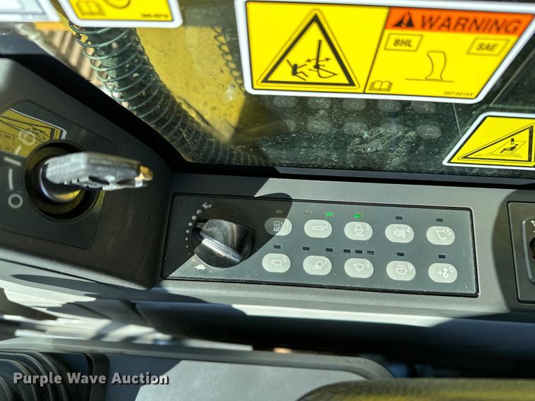 image for item OM9451 2019 Caterpillar  313FL excavator