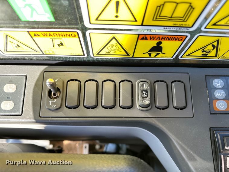 image for item OM9451 2019 Caterpillar  313FL excavator