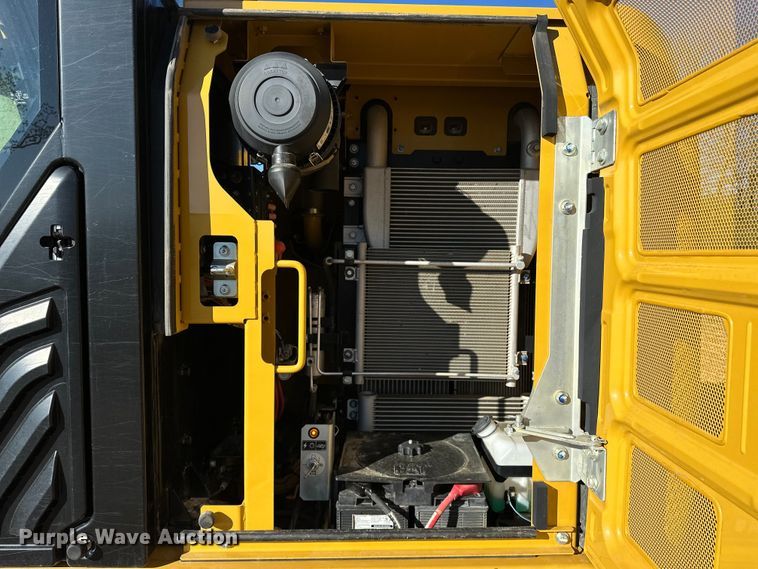 image for item OM9451 2019 Caterpillar  313FL excavator