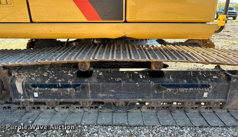 image for item OM9451 2019 Caterpillar  313FL excavator