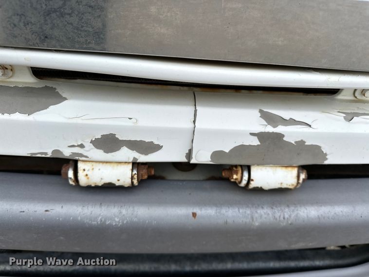 image for item OM9945 2009 International  DuraStar 4300 bucket truck