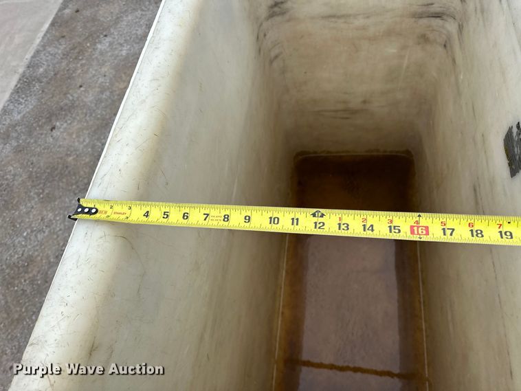 image for item OM9945 2009 International  DuraStar 4300 bucket truck