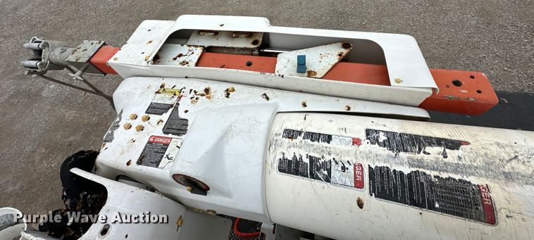 image for item OM9945 2009 International  DuraStar 4300 bucket truck