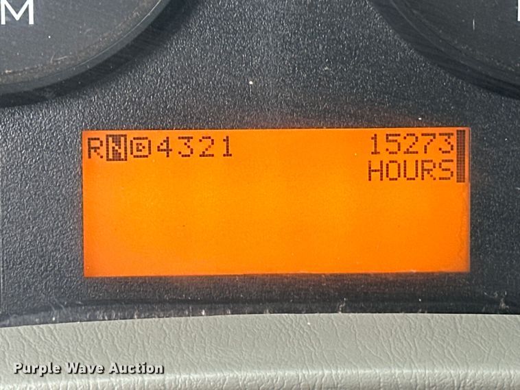 image for item OM9945 2009 International  DuraStar 4300 bucket truck