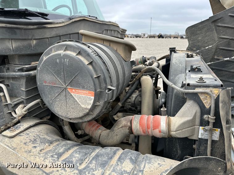 image for item OM9945 2009 International  DuraStar 4300 bucket truck