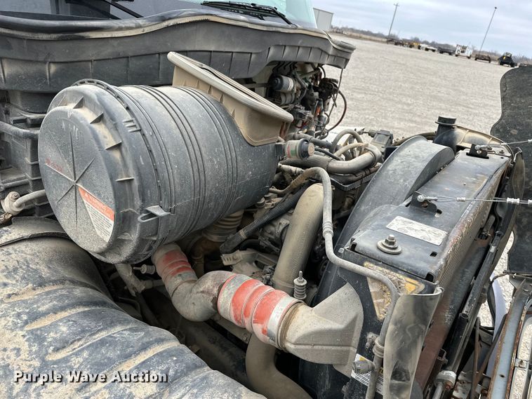 image for item OM9945 2009 International  DuraStar 4300 bucket truck