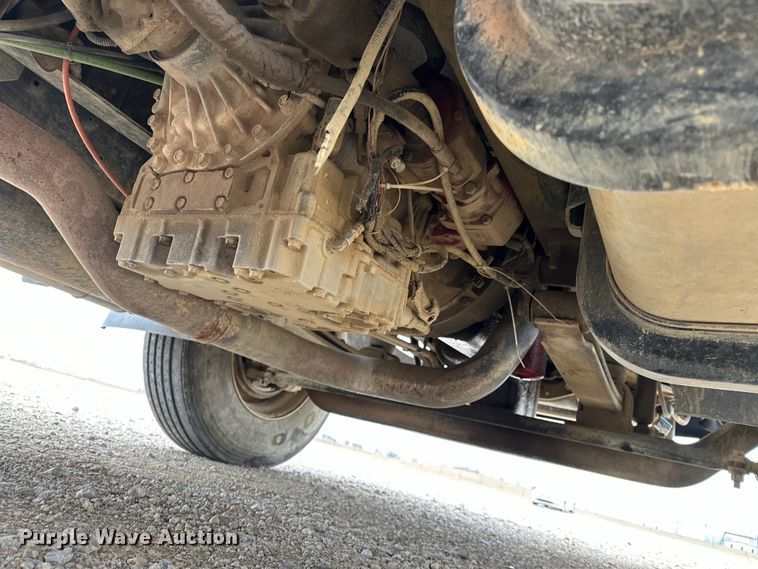 image for item OM9945 2009 International  DuraStar 4300 bucket truck