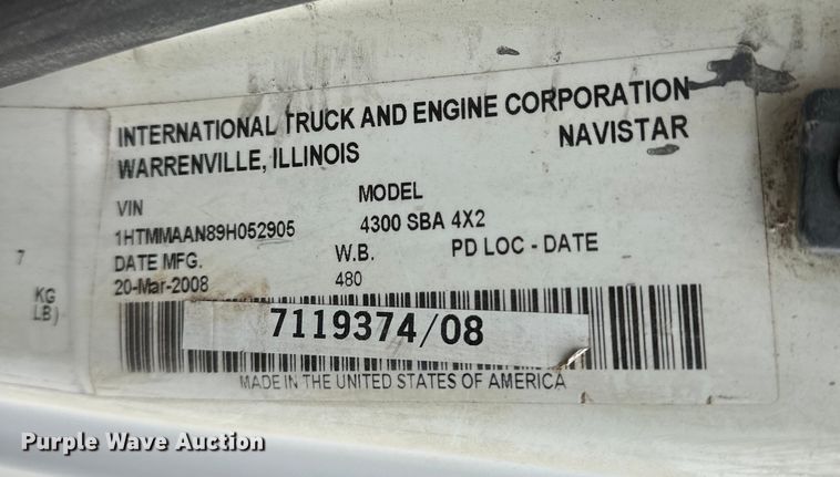 image for item OM9945 2009 International  DuraStar 4300 bucket truck