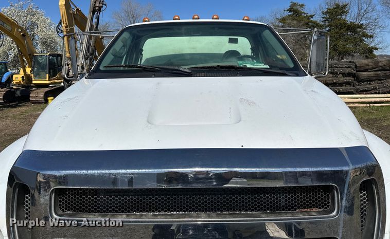 image for item OM9962 2005 Ford F750 Super Duty water truck