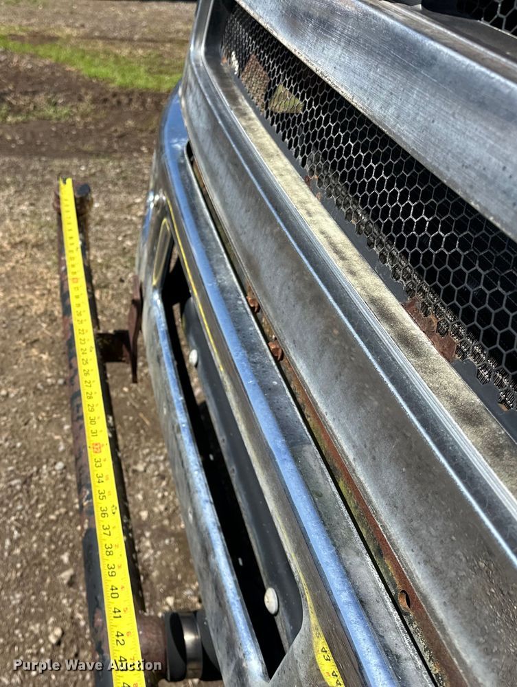 image for item OM9962 2005 Ford F750 Super Duty water truck