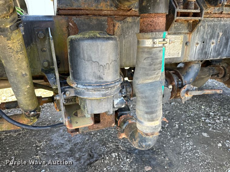 image for item OM9962 2005 Ford F750 Super Duty water truck