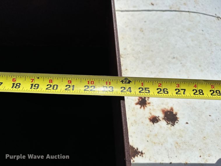 image for item OM9962 2005 Ford F750 Super Duty water truck