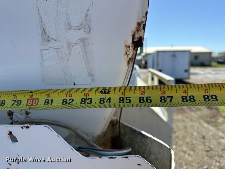 image for item OM9962 2005 Ford F750 Super Duty water truck