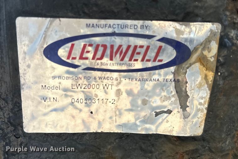 image for item OM9962 2005 Ford F750 Super Duty water truck