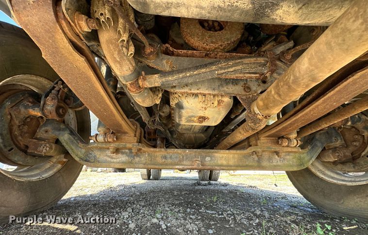 image for item OM9962 2005 Ford F750 Super Duty water truck