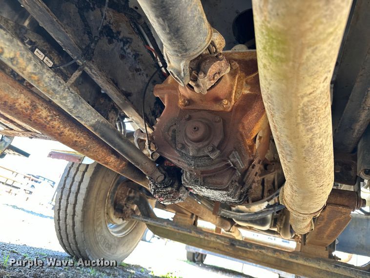 image for item OM9962 2005 Ford F750 Super Duty water truck