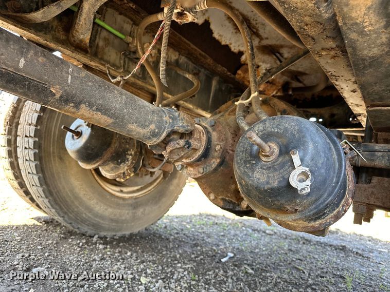 image for item OM9962 2005 Ford F750 Super Duty water truck