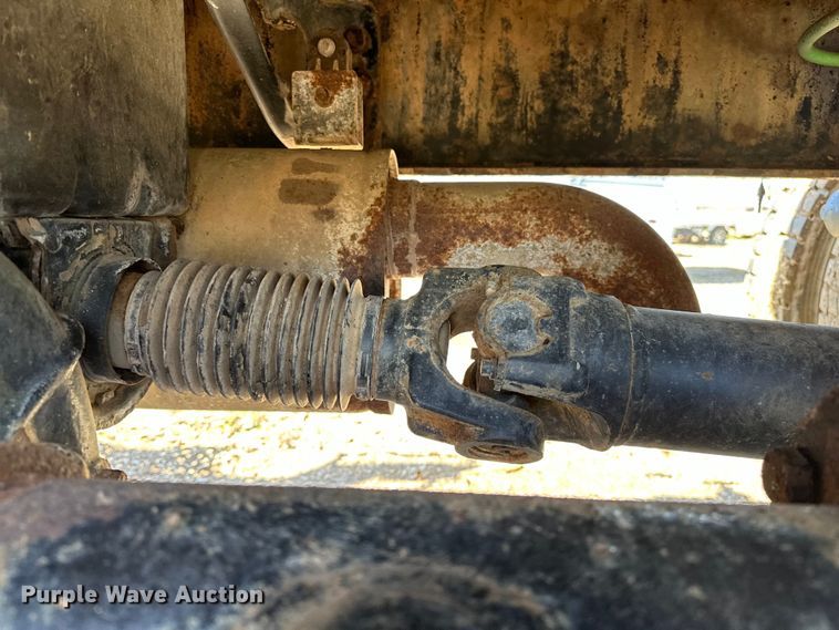 image for item OM9962 2005 Ford F750 Super Duty water truck