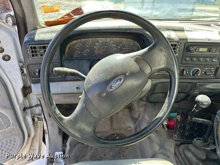 image for item OM9962 2005 Ford F750 Super Duty water truck