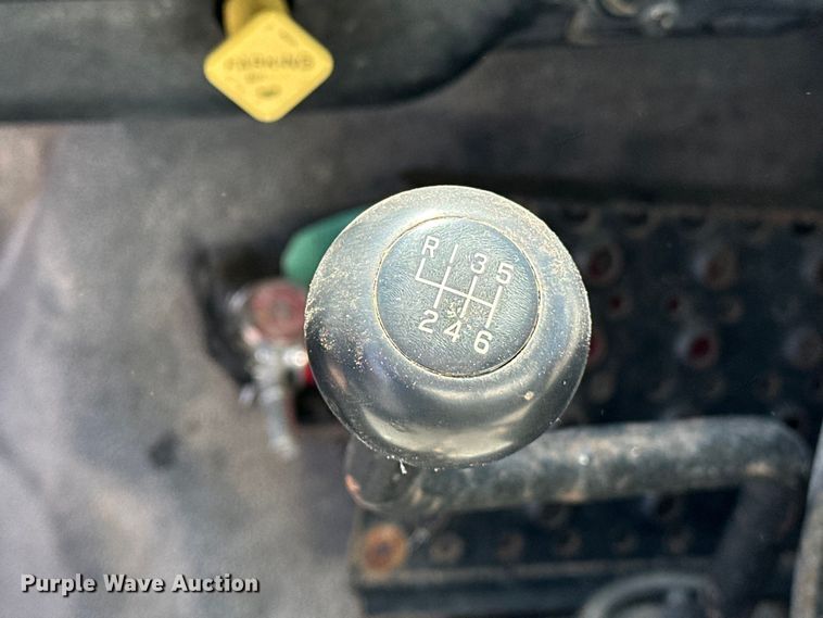 image for item OM9962 2005 Ford F750 Super Duty water truck