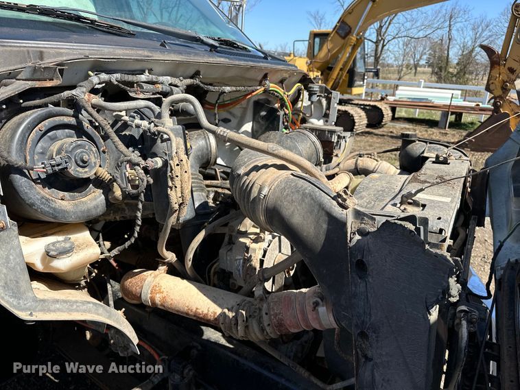 image for item OM9962 2005 Ford F750 Super Duty water truck