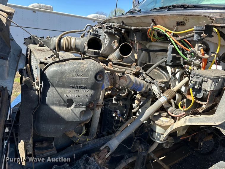 image for item OM9962 2005 Ford F750 Super Duty water truck