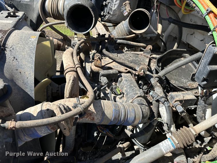 image for item OM9962 2005 Ford F750 Super Duty water truck