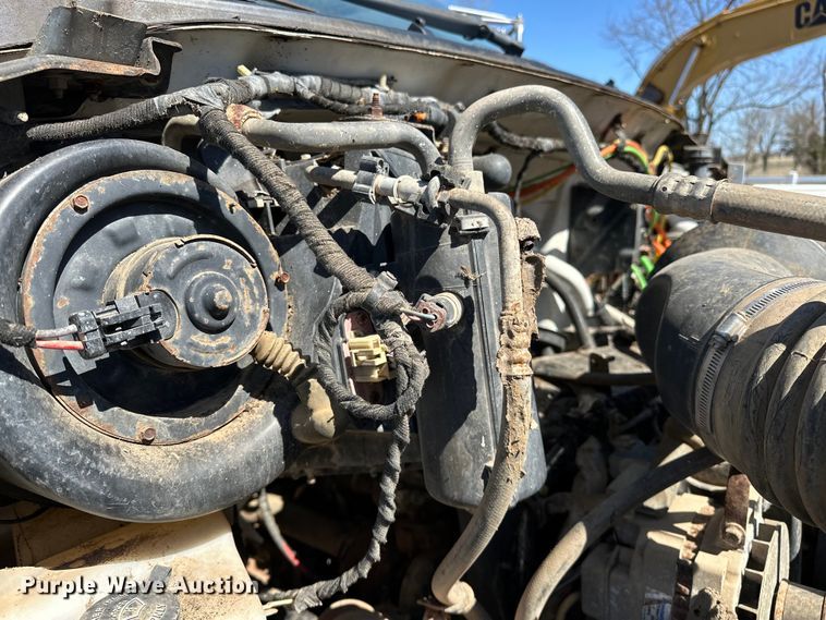 image for item OM9962 2005 Ford F750 Super Duty water truck