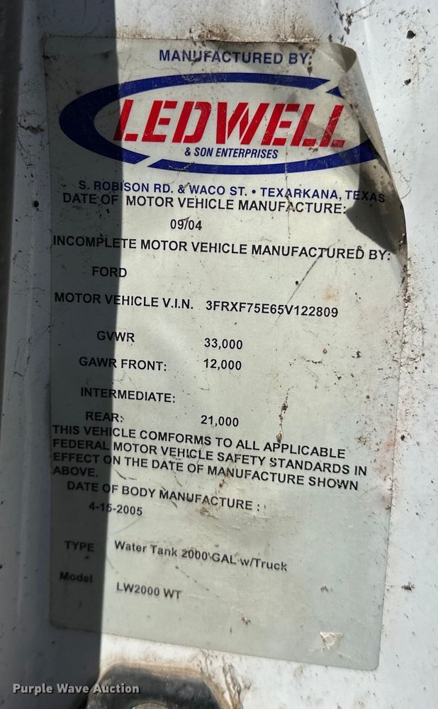 image for item OM9962 2005 Ford F750 Super Duty water truck