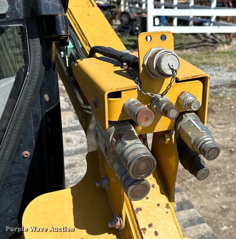 image for item OM9966 2011 Caterpillar  299C tracked skid steer loader