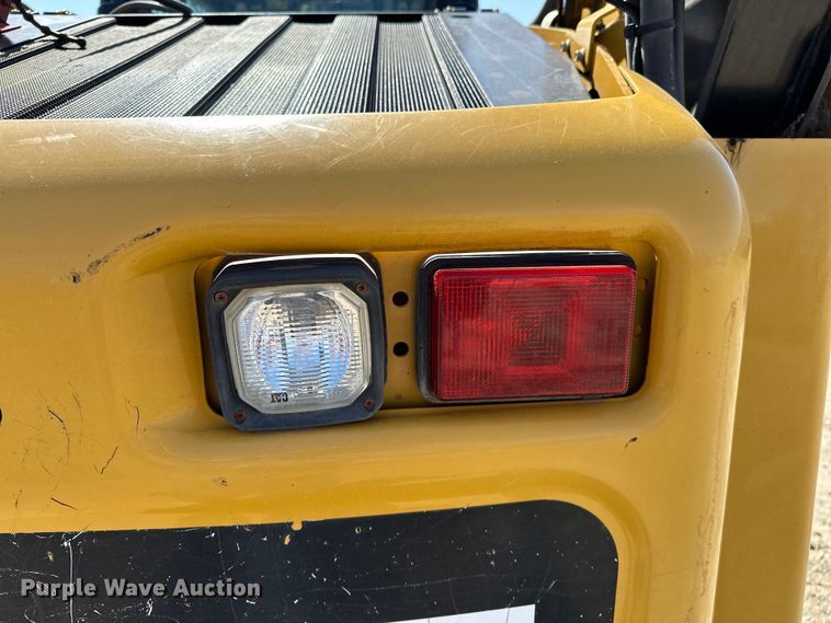 image for item OM9966 2011 Caterpillar  299C tracked skid steer loader