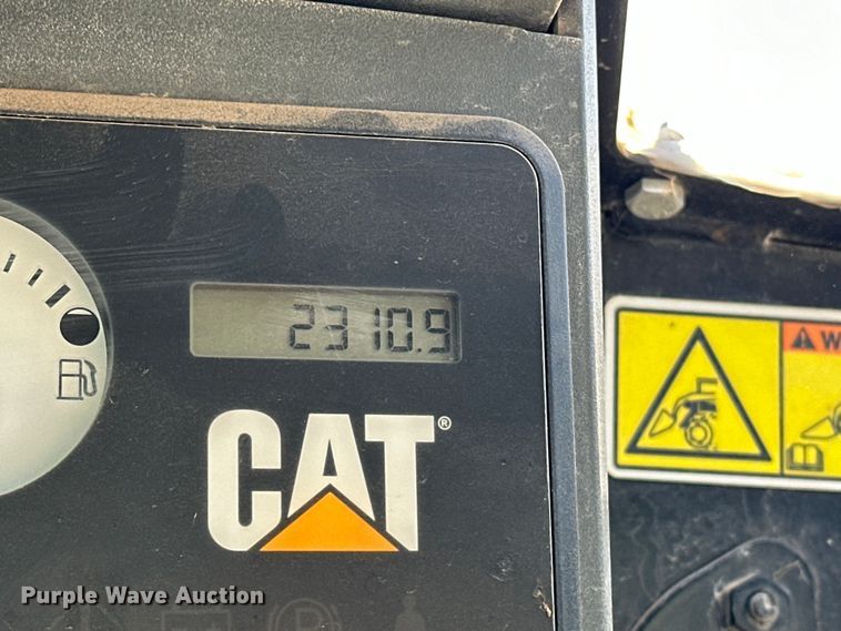 image for item OM9966 2011 Caterpillar  299C tracked skid steer loader